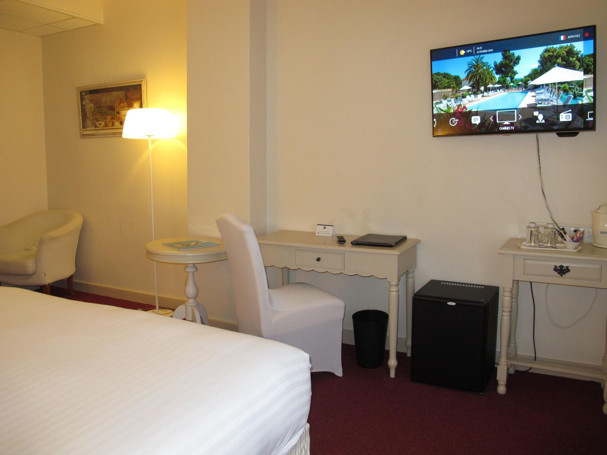 Best Western Plus Soleil et Jardin Sanary-sur-Mer Exterior foto