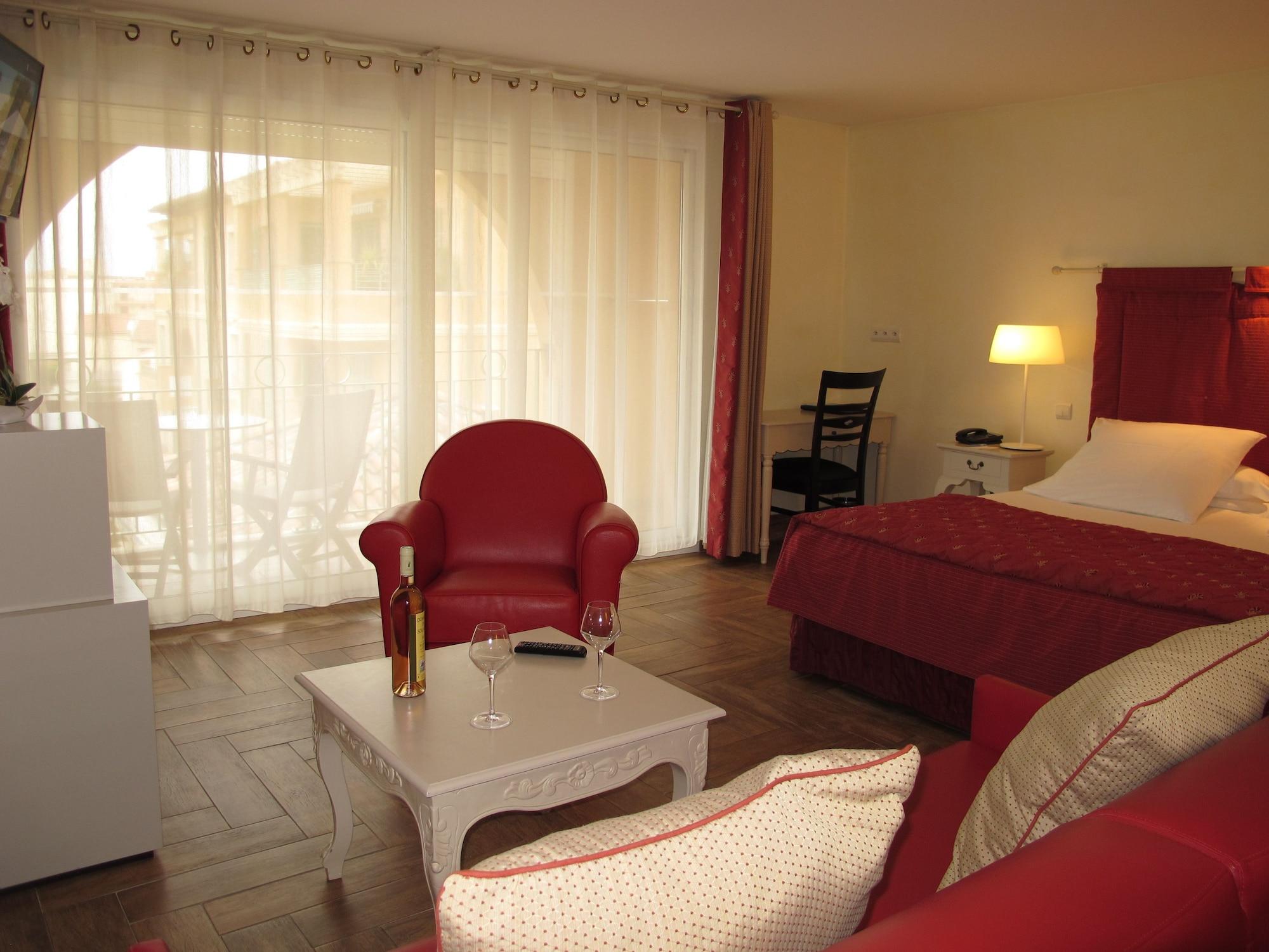 Best Western Plus Soleil et Jardin Sanary-sur-Mer Exterior foto