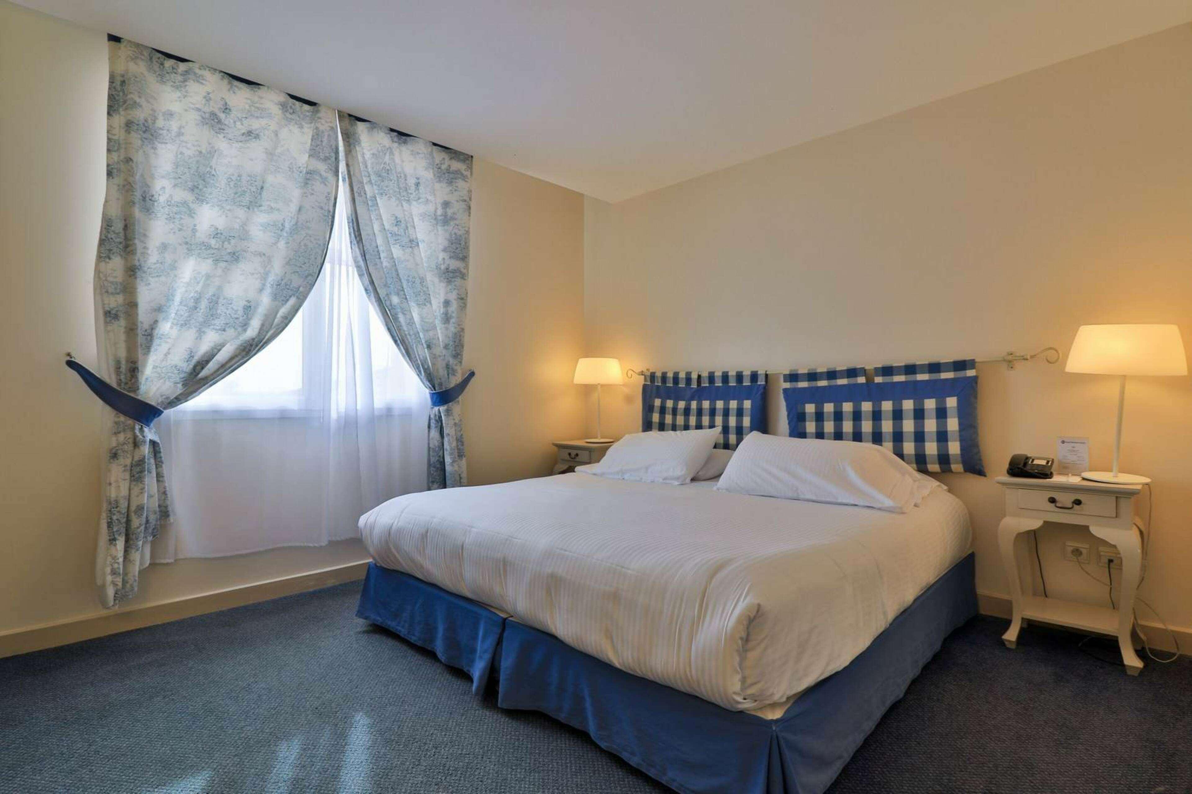 Best Western Plus Soleil et Jardin Sanary-sur-Mer Exterior foto