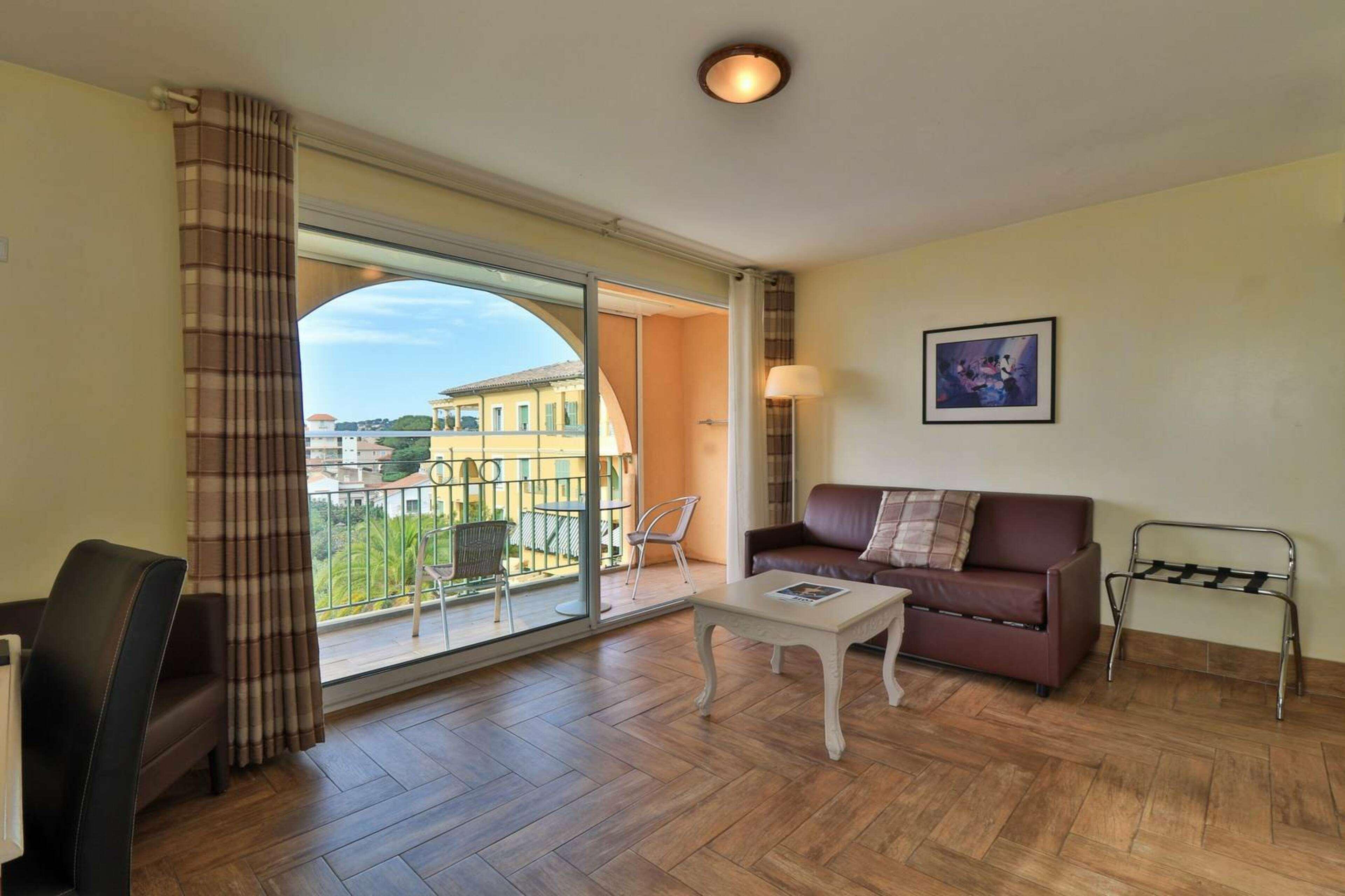 Best Western Plus Soleil et Jardin Sanary-sur-Mer Exterior foto