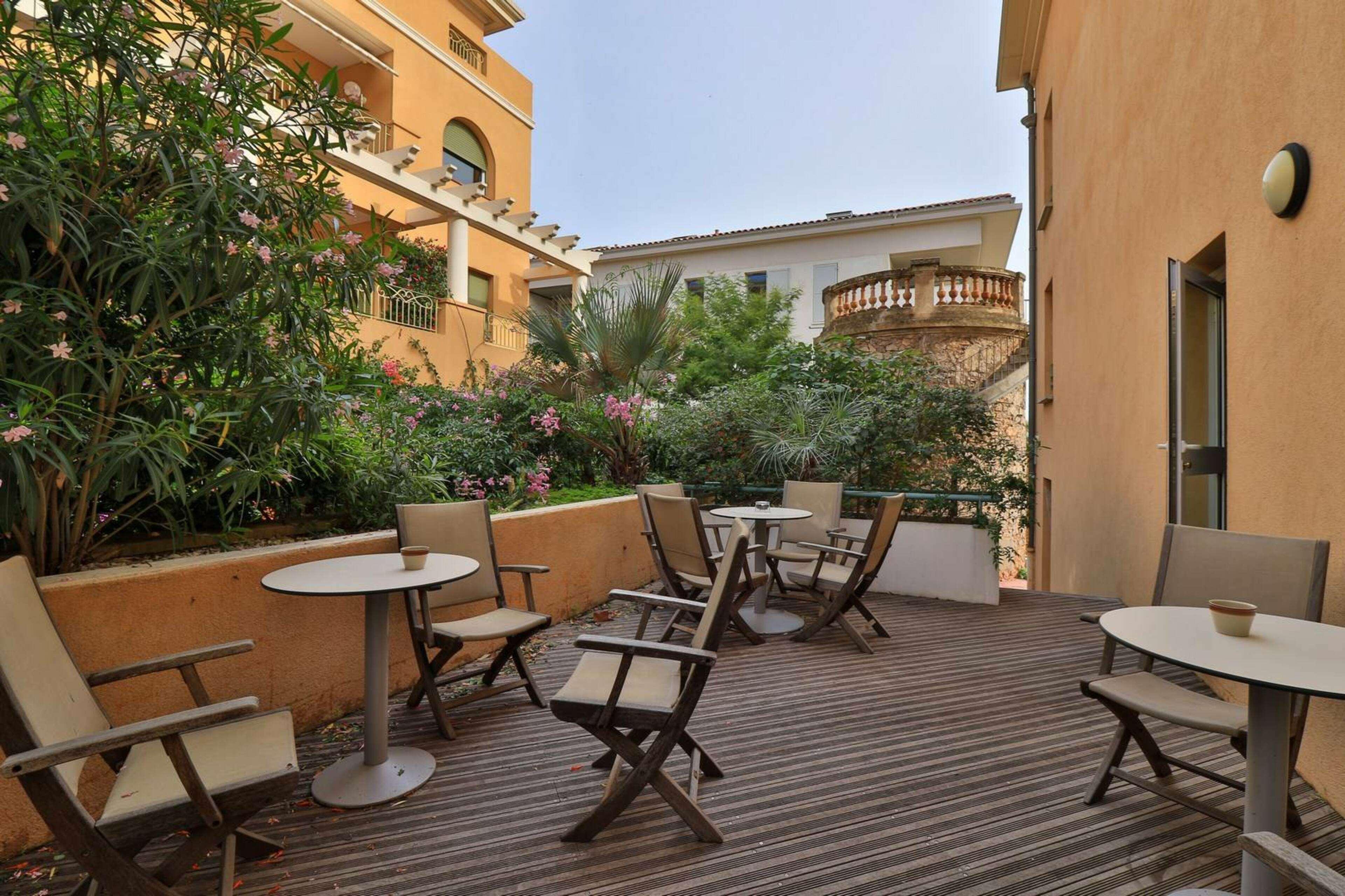 Best Western Plus Soleil et Jardin Sanary-sur-Mer Exterior foto
